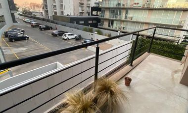 Departamento de 2 ambientes acerca de Av. del libertador .
