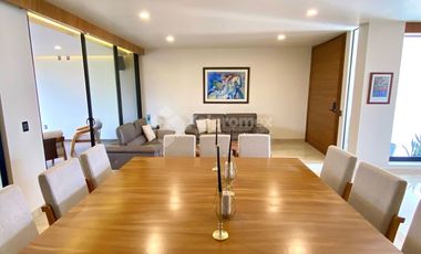 CASA EN VENTA AMUEBLADA