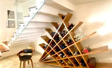CASA EN VENTA AMUEBLADA