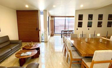 CASA EN VENTA AMUEBLADA