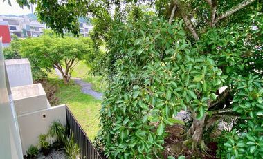 CASA EN VENTA AMUEBLADA
