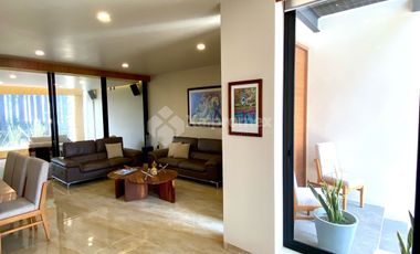 CASA EN VENTA AMUEBLADA