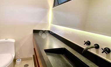 CASA EN VENTA AMUEBLADA