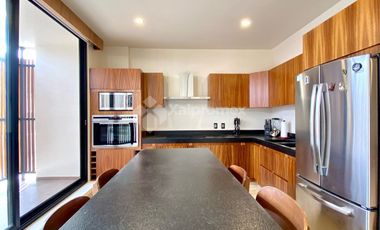 CASA EN VENTA AMUEBLADA
