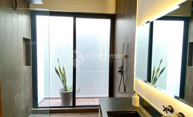 CASA EN VENTA AMUEBLADA
