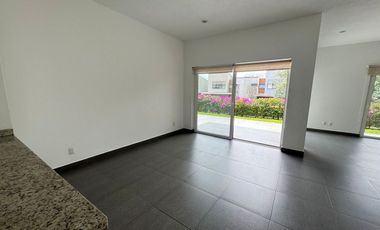 CASA EN RENTA EN ALTOZANO CON OPCIÓN A CUARTA RECÁMARA