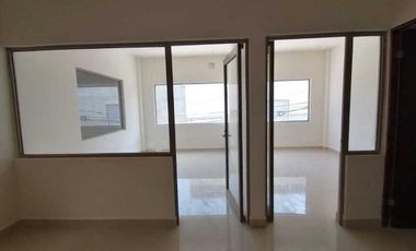 Renta de Bodega con Oficinas 350M2, Cumbres ,Urdiales