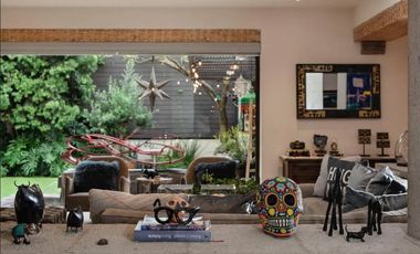 Casa en venta con jardín en Jardines del Pedregal