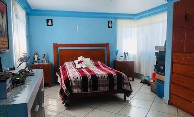 SELENE, CASA CON JARDÍN, EN VENTA