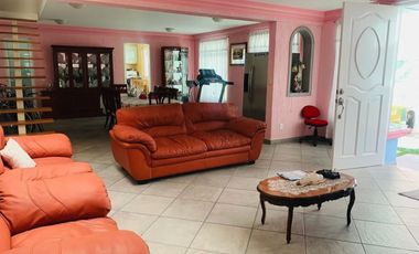 SELENE, CASA CON JARDÍN, EN VENTA