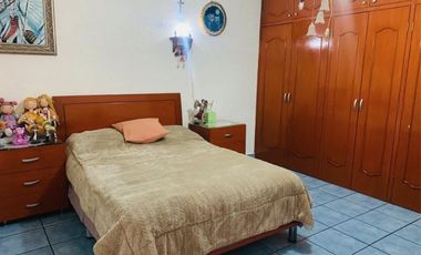 SELENE, CASA CON JARDÍN, EN VENTA