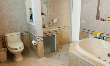 SELENE, CASA CON JARDÍN, EN VENTA