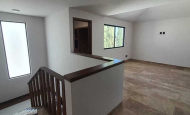 CASA EN RENTA EN FRACC. LA LOMA CLUB DE GOLF