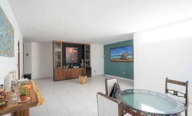 CASA EN VENTA EN LA LOMA DE GOLF