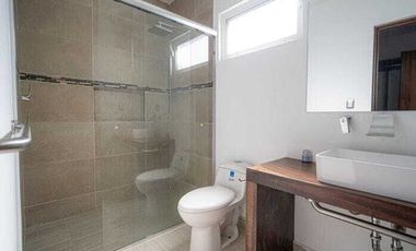 CASA EN VENTA EN LA LOMA DE GOLF