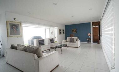 CASA EN VENTA EN LA LOMA DE GOLF