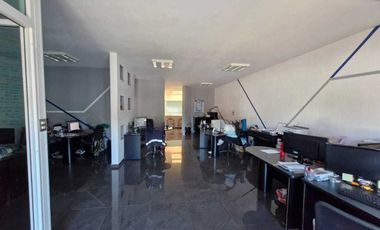 EDIFICIO DE OFICINAS EN BALCONES DEL VALLE.