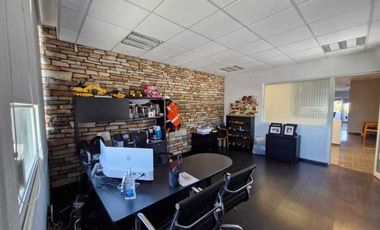 EDIFICIO DE OFICINAS EN BALCONES DEL VALLE.