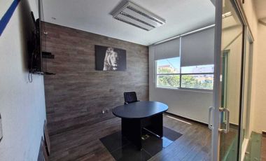 EDIFICIO DE OFICINAS EN BALCONES DEL VALLE.