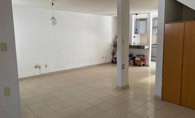 CASA EN VENTA EN FRACC. LA CANTERA