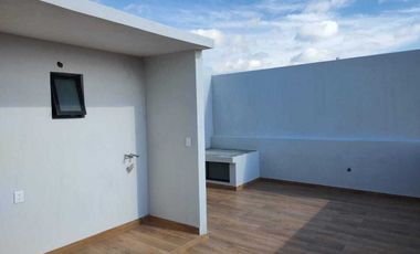 CASA EN VENTA EN PRIVADA POR VILLA MAGNA