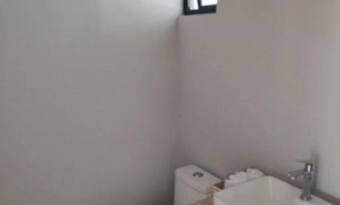 CASA EN VENTA EN PRIVADA POR VILLA MAGNA