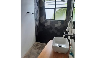 Copia de Venta de moderna y espectacular CASA CAMPESTRE en Santa Elena.