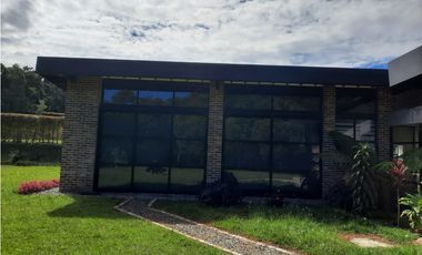 Copia de Venta de moderna y espectacular CASA CAMPESTRE en Santa Elena.