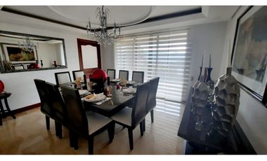 Copia de Venta de hermosa y amplia CASA en el POBLADO, espacios amplios.