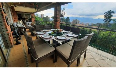 Copia de Venta de hermosa y amplia CASA en el POBLADO, espacios amplios.
