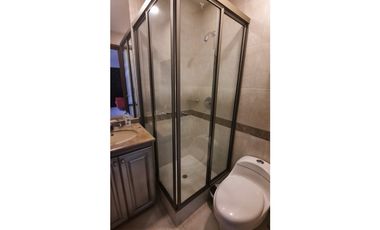 Copia de Venta de hermosa y amplia CASA en el POBLADO, espacios amplios.