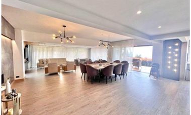 Copia de VENTA DE MODERNA CASA de 1 sólo nivel con PISCINA. POBLADO LAS PALMAS.