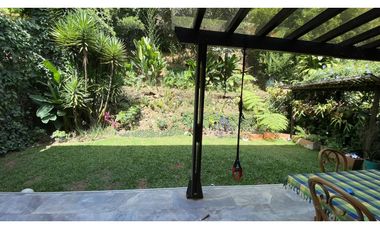 Copia de VENTA DE AMPLIA CASA CON TERRAZA Y JARDIN EN EL POBLADO, LOS BALSOS.