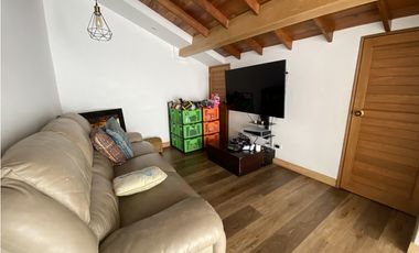 Copia de VENTA DE AMPLIA CASA CON TERRAZA Y JARDIN EN EL POBLADO, LOS BALSOS.