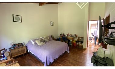 Copia de VENTA DE AMPLIA CASA CON TERRAZA Y JARDIN EN EL POBLADO, LOS BALSOS.