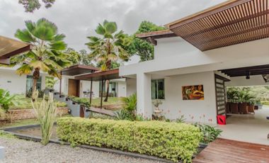 VENTA de moderna FINCA en San Jerónimo, sector El Hato. Unidad cerrada
