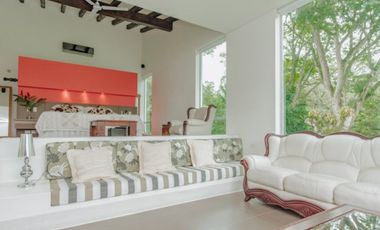 VENTA de moderna FINCA en San Jerónimo, sector El Hato. Unidad cerrada