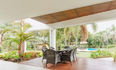 VENTA de moderna FINCA en San Jerónimo, sector El Hato. Unidad cerrada