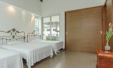 VENTA de moderna FINCA en San Jerónimo, sector El Hato. Unidad cerrada