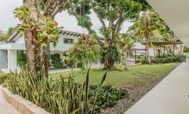 VENTA de moderna FINCA en San Jerónimo, sector El Hato. Unidad cerrada