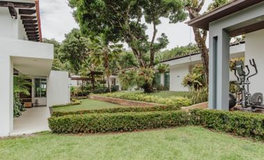 VENTA de moderna FINCA en San Jerónimo, sector El Hato. Unidad cerrada