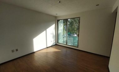 Casa en Venta en Altozano Fraccionamiento privado con áreas verdes