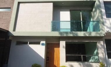 Casa en Venta en Altozano Fraccionamiento privado con áreas verdes