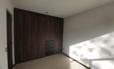 Casa en Venta en Altozano Fraccionamiento privado con áreas verdes