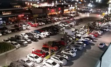 Local en Renta en Plaza Comercial con Alto Flujo