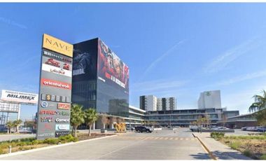 Local en Renta en Plaza Comercial con Alto Flujo