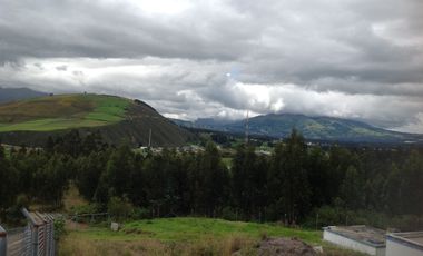 Venta Terreno de 9 hectáreas en Cayambe sector Guachalá