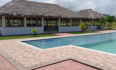 EN venta Terreno en  MAnta  urbanización COSTA DEL ESTE