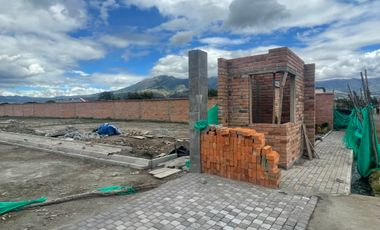 Venta de terrenos desde 300m2 urbanización exclusiva en Atuntaqui