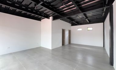 LOCAL EN RENTA-PLAZA COMERCIAL TUMBACO